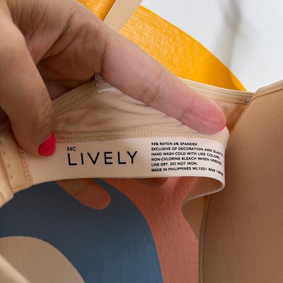 Lively Full Coverage Bra Womens Size 34C Beige Underwired Adjustable Padded - Picture 3 of 4